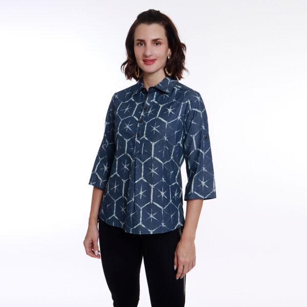 Blusa de mezclilla estampada