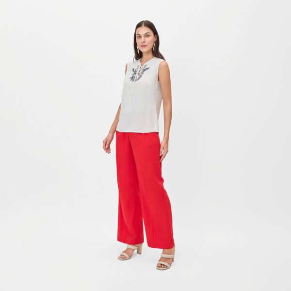 Blusa manga corta con bordado en pecho - Imagen 2