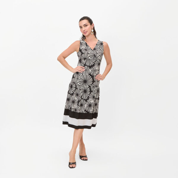 Vestido floreado blanco y negro - Imagen 2