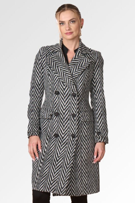 Abrigo blanco y negro