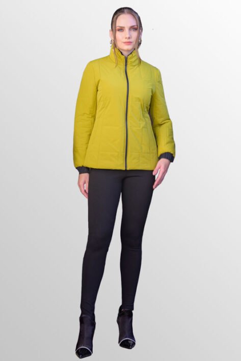 Chamarra corta en color verde lima