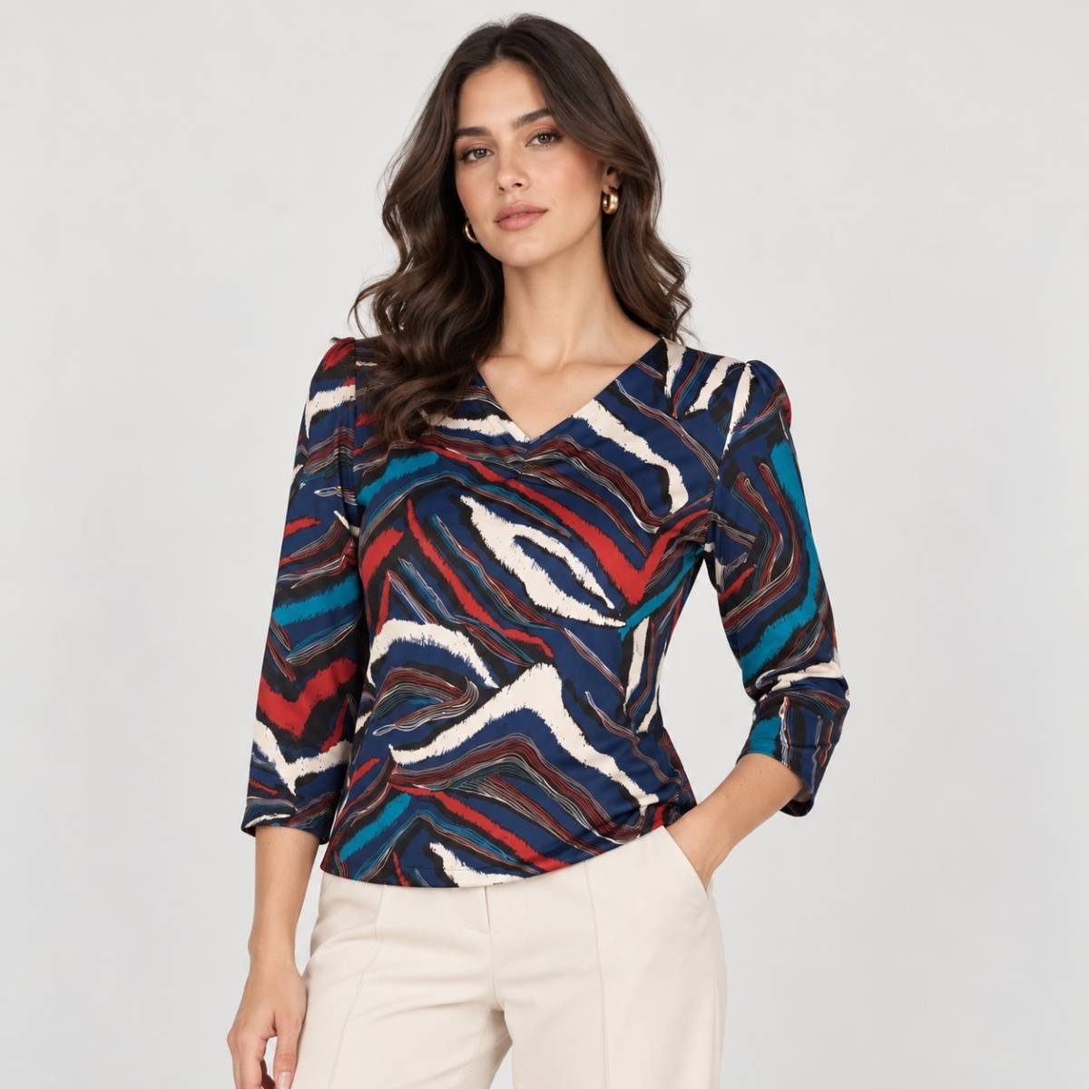Blusa con estampado abstracto multicolor