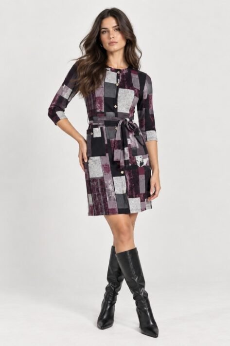Vestido estampado con cinturón y botones joya