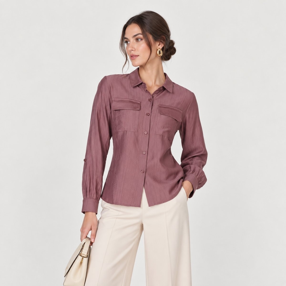 Blusa camisera con bolsillos frontales