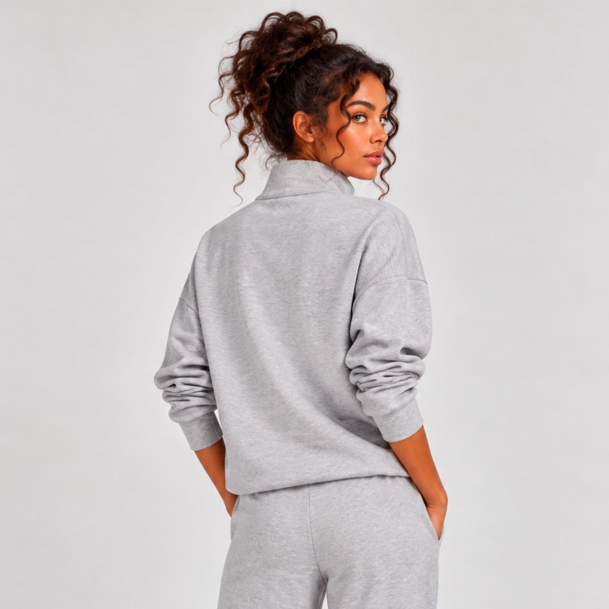 Sudadera gris | elegancia en cada momento - Imagen 4